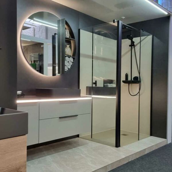 Erleben Sie die Badezimmerausstellung in Bad Essen. Inspirierende Ideen für Ihr Traumbadezimmerprojekt in Osnabrück