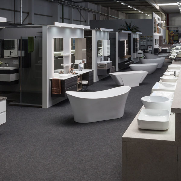 freistehende Badewannen und Aufsatzwaschbecken