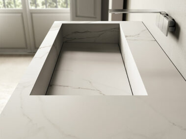 Badezimmermöbel-Set - Dogma Ideagroup - Platte mit integriertem Waschbecken aus Gres Statuario Matt