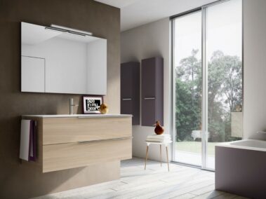 Badmöbel IDEA_Unterteil Olmo Panna, Top aus Mineralux Weiss hochglanz mit integriertem Becken, Hochschränke matt lackiert Grigio Viola