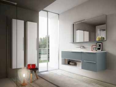 Badmöbel IDEA_matt lackiert Cobalto, Offenes Element matt Weiss lackiert, Hochschränke matt Weiss lackiert, Waschbecken aus Mineralsolid Weiss matt