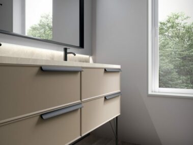 Badmöbel-ideagroup_Unterschränke mit T-Türen in der Lackausführung Cappuccino Soft Touch