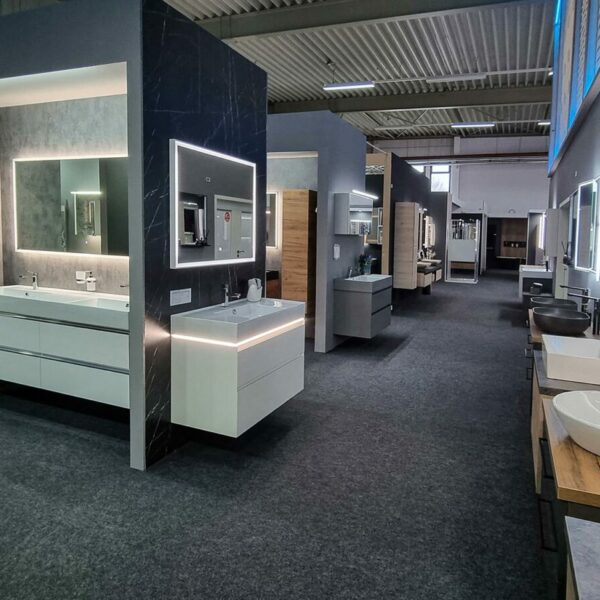 Erleben Sie Badmöbel der Extraklasse, Design-Heizkörper & moderne Badezimmerlösungen: Besuchen Sie unsere erstklassige Badezimmerausstellung vor Ort