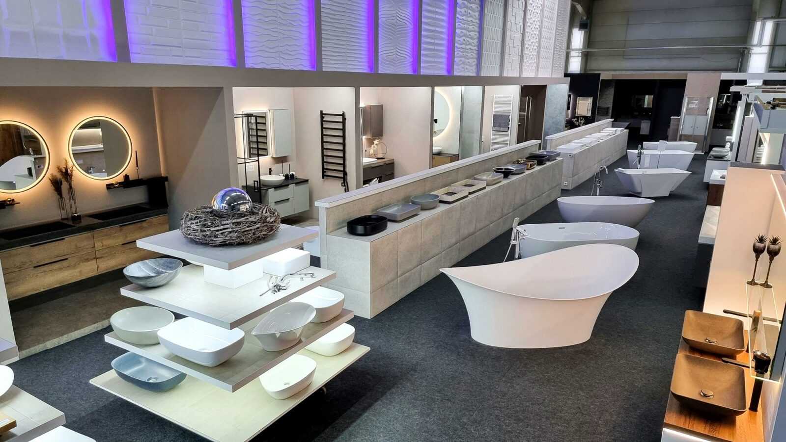 Erleben Sie Badmöbel der Extraklasse & zeitlose Badewannen: Besuchen Sie unsere erstklassige Badezimmerausstellung.