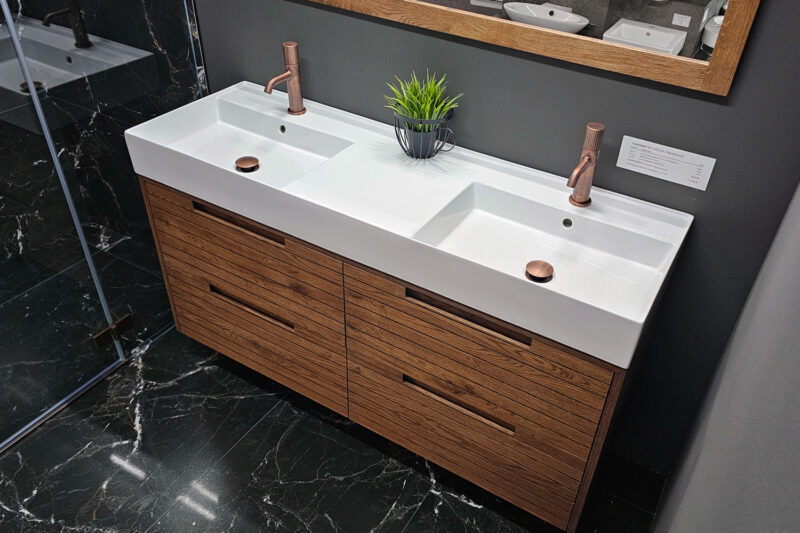 badmoebel-doppelwaschtisch-140-cm-massivholz-echtholz-01