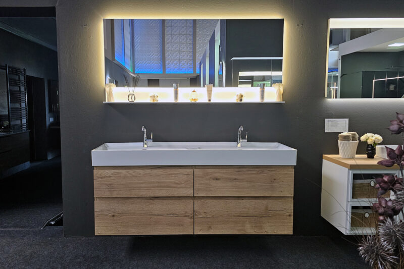 Badmöbel Doppelwaschtisch 160 cm + Spiegel mit Keramik Doppelwaschbecken Halifax Eiche