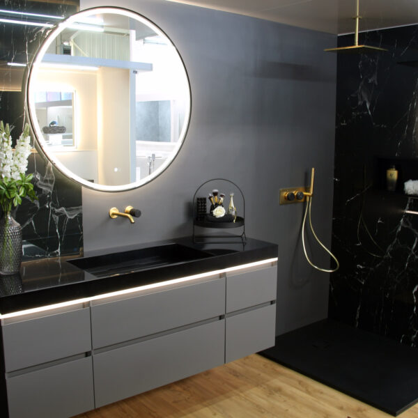 exklusive-badmoebel-waschtisch-gold-schwarz-marmor-moderne-badezimmermoebel-160-200-240-cm-mit-45°-gehrung-anthrazit