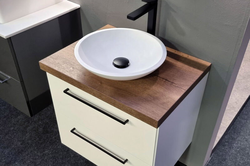 gaeste-wc-badmoebel-60-cm-waschtisch-eiche