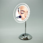 kosmetikspiegel-mit-beleuchtung_wandmontage-oder-stehend