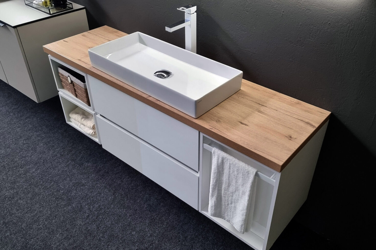 AusstellungsstückeBadezimmermöbel 160 cm Adaxada GmbH